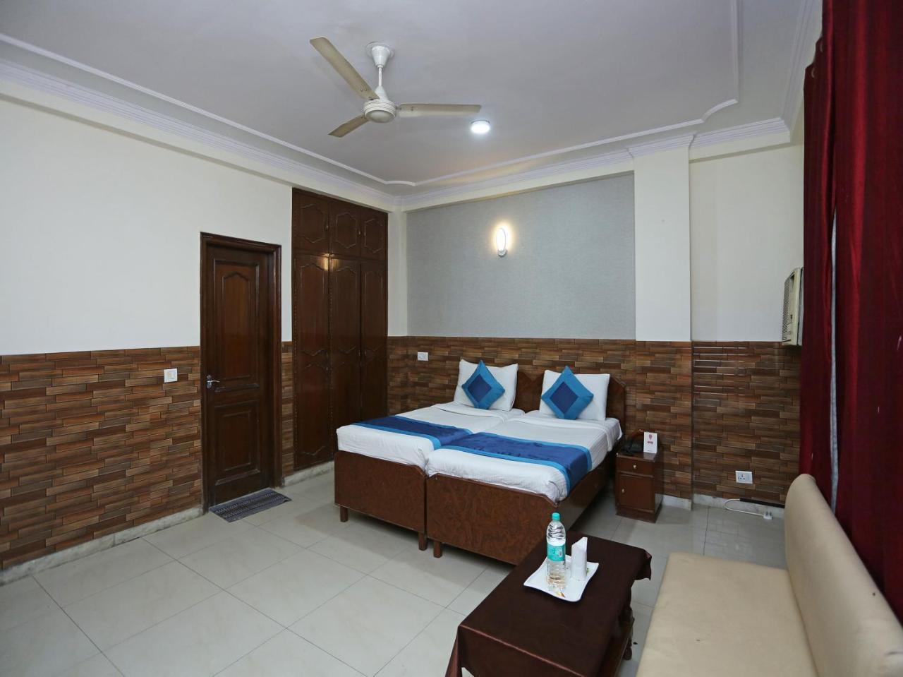 Oyo 472 Hotel Sareen Yeni Delhi Dış mekan fotoğraf