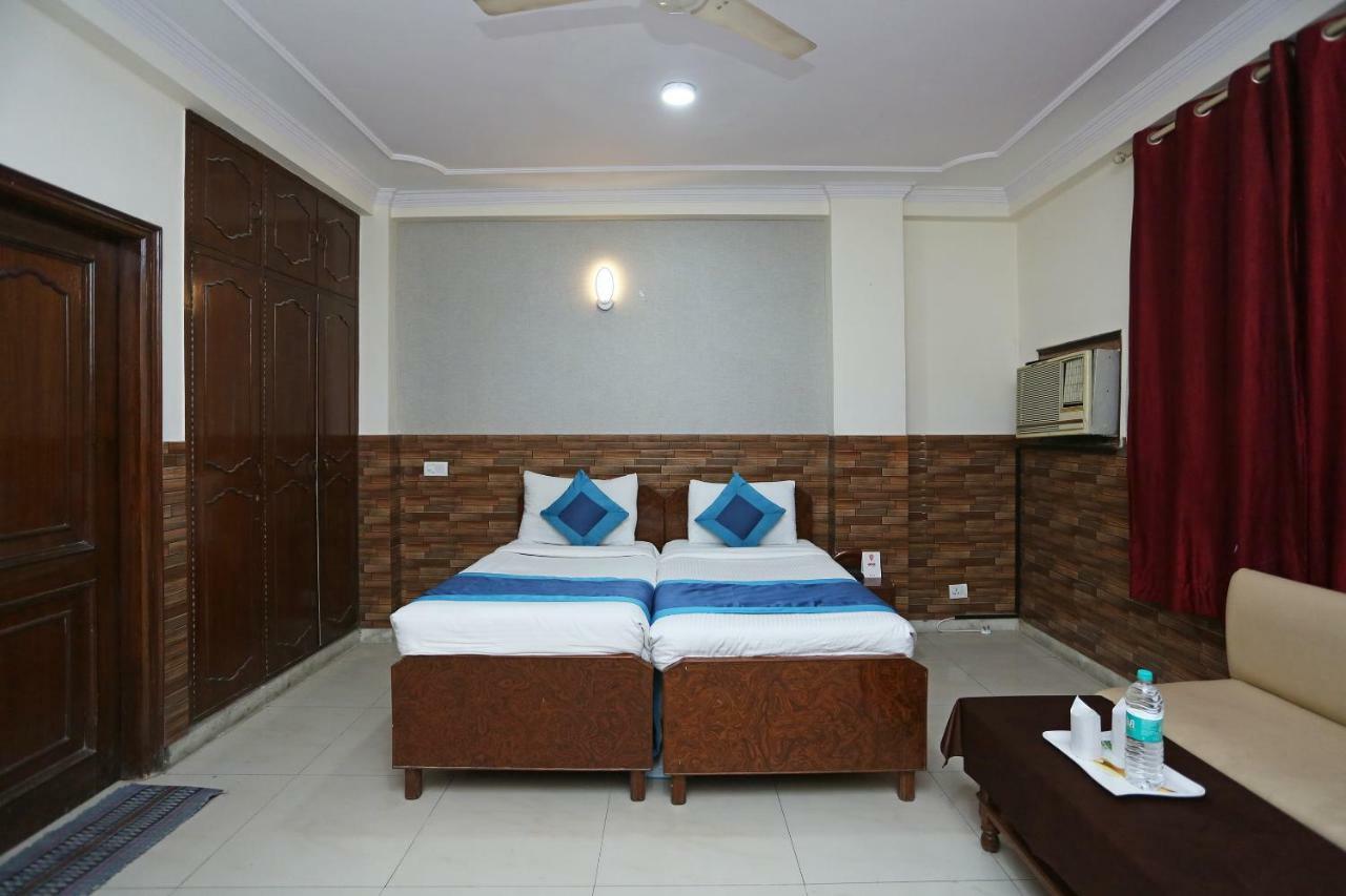 Oyo 472 Hotel Sareen Yeni Delhi Dış mekan fotoğraf